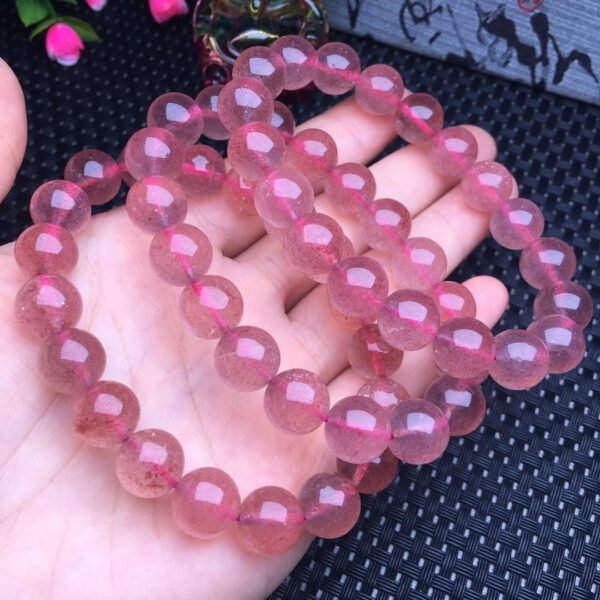 Strawberry crystal single loop bracelet