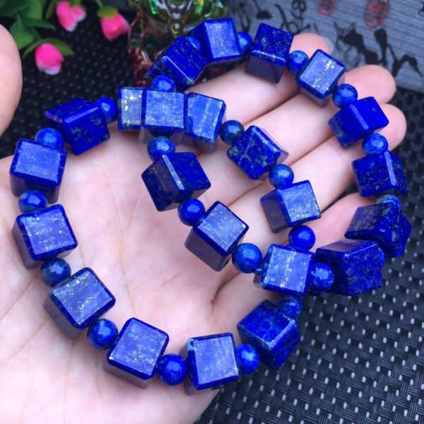 wsxc1689007155890_0 Lapis sugar cube bracelet