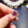 The pure natural magnesium aluminum garnet ring is shipped with a main stone size of 5mm,2510110246