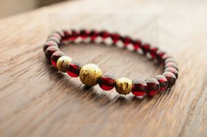 Natural wine red garnet single loop bracelet with a bead diameter of 6.7 millimeters2710109648