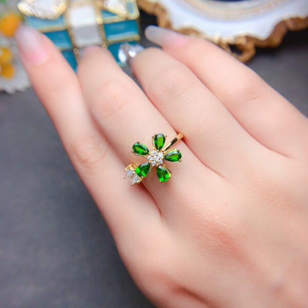 Natural diopside ring shipment, main stone size 3 * 5mm2810130189