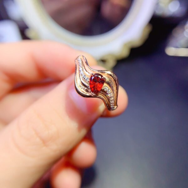 Pure natural garnet ring, main stone 4 * 6mm0311085129