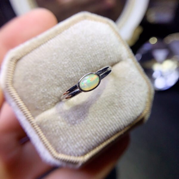 Pure Natural Colorful White Opal Ring, Main Stone Size 4 * 6mm0611085195