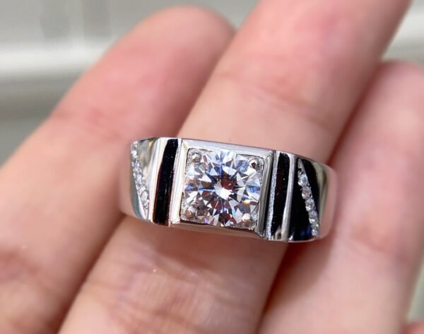 Classic Mosan Diamond Ring, Main Stone 1 Carat, Round 6.5mm1114130355